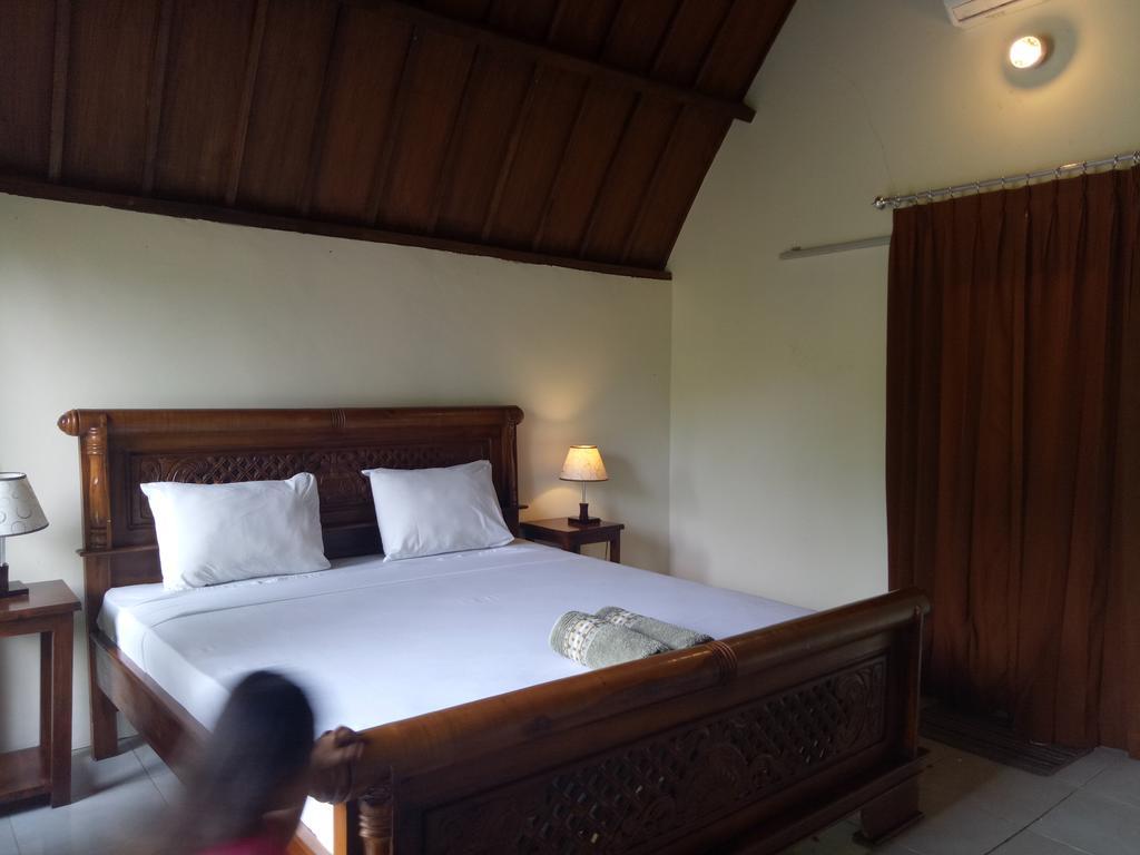 מלון Pemenang Rose Bungalow מראה חיצוני תמונה