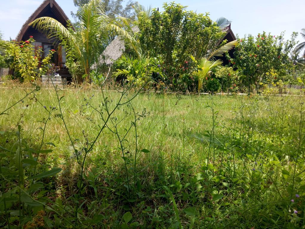 מלון Pemenang Rose Bungalow מראה חיצוני תמונה